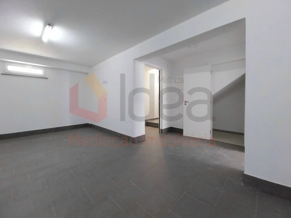 Moradia T2 para Venda em Corroios Foto 32