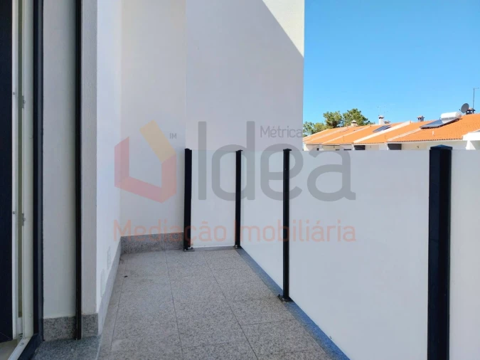 Moradia T2 para Venda em Corroios Foto 16