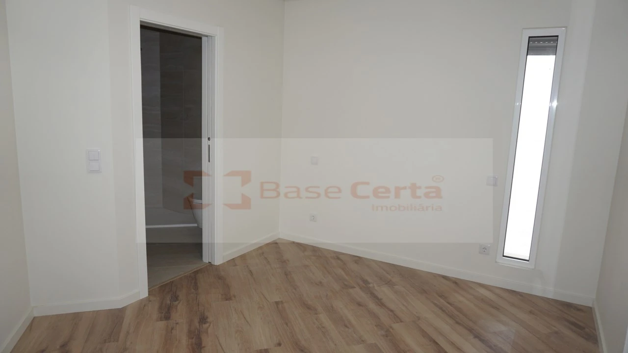Apartamento T2 para Venda em Santa Clara Foto 21