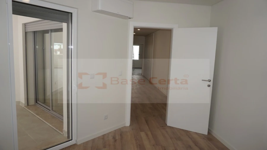 Apartamento T2 para Venda em Santa Clara Foto 24