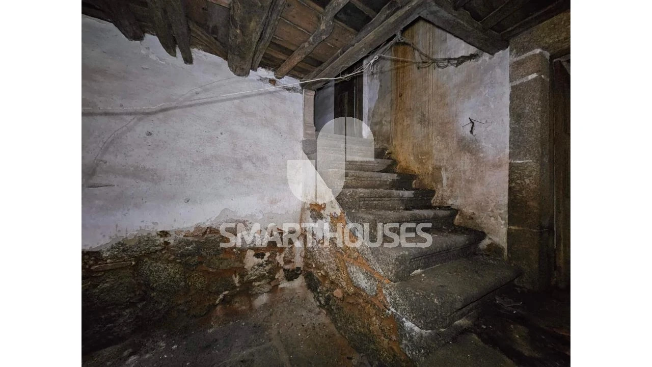 Moradia T4 para Venda em Ázere e Covelo Foto 3