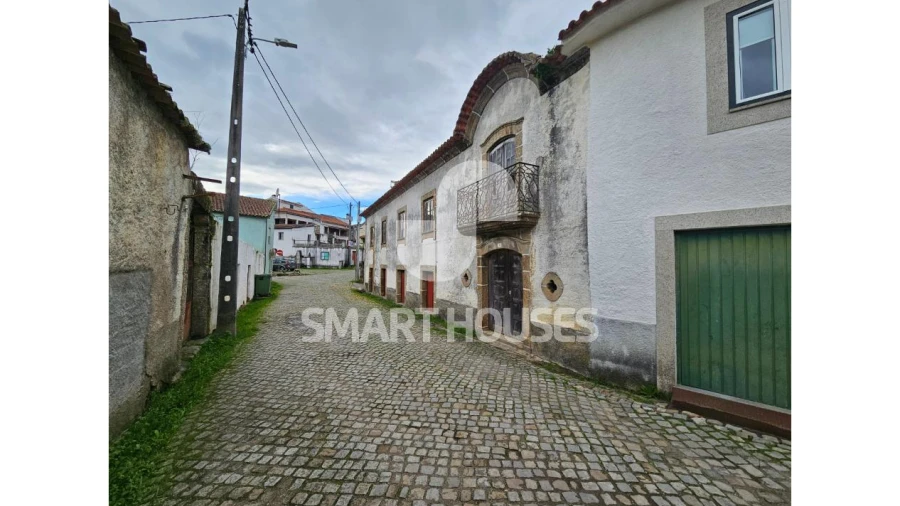 Moradia T4 para Venda em Ázere e Covelo