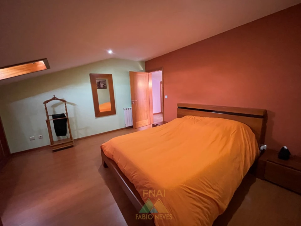 Moradia T4 para Venda em Arcozelo Foto 21