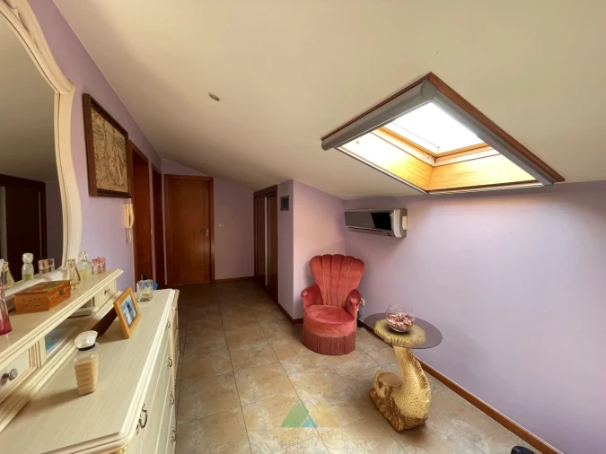 Moradia T4 para Venda em Arcozelo Foto 20