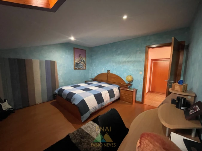 Moradia T4 para Venda em Arcozelo Foto 22