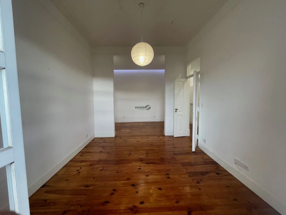 Apartamento T2 para Venda em Avenidas Novas Foto 11