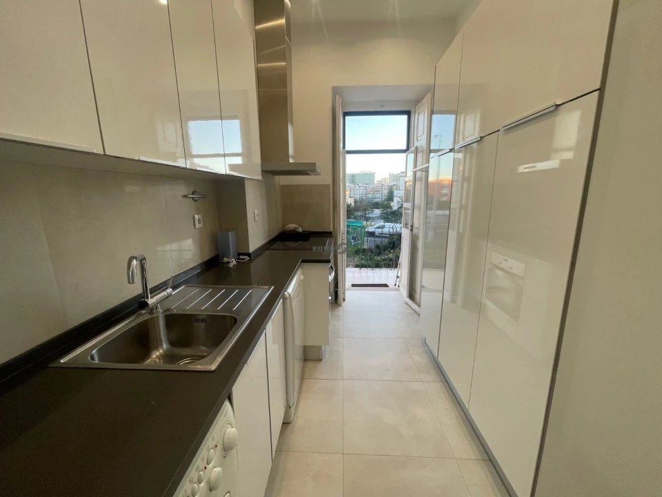 Apartamento T2 para Venda em Avenidas Novas Foto 18