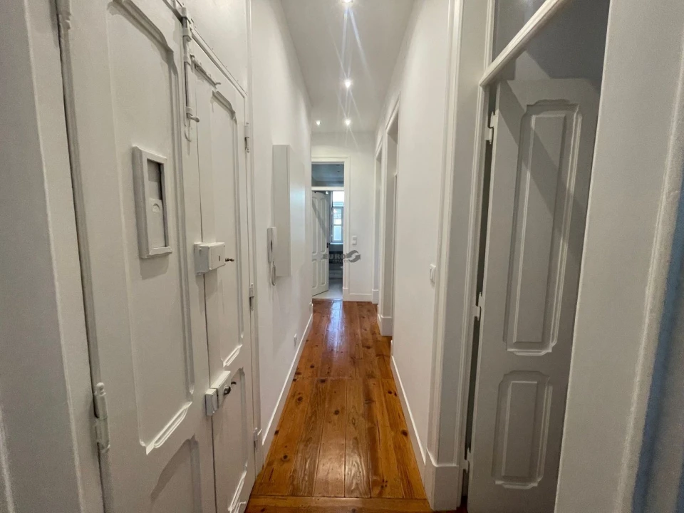 Apartamento T2 para Venda em Avenidas Novas Foto 24