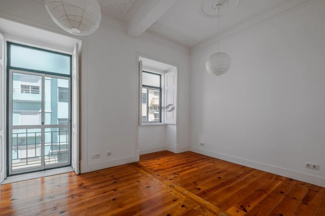Apartamento T2 para Venda em Avenidas Novas Foto 3