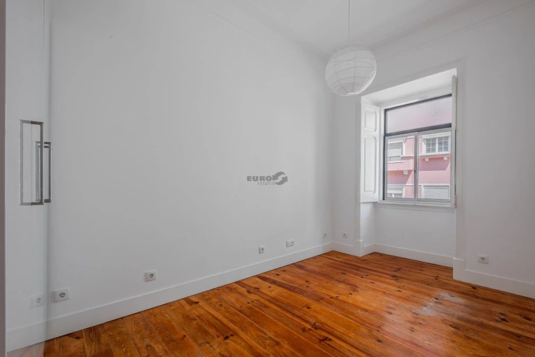 Apartamento T2 para Venda em Avenidas Novas Foto 7