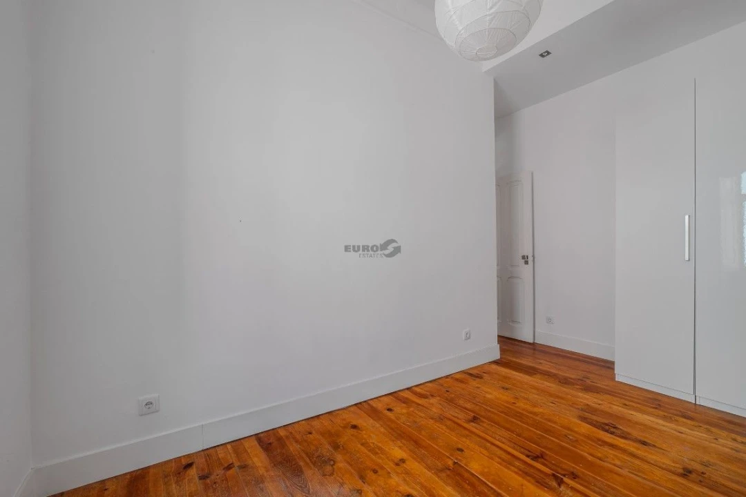 Apartamento T2 para Venda em Avenidas Novas Foto 8