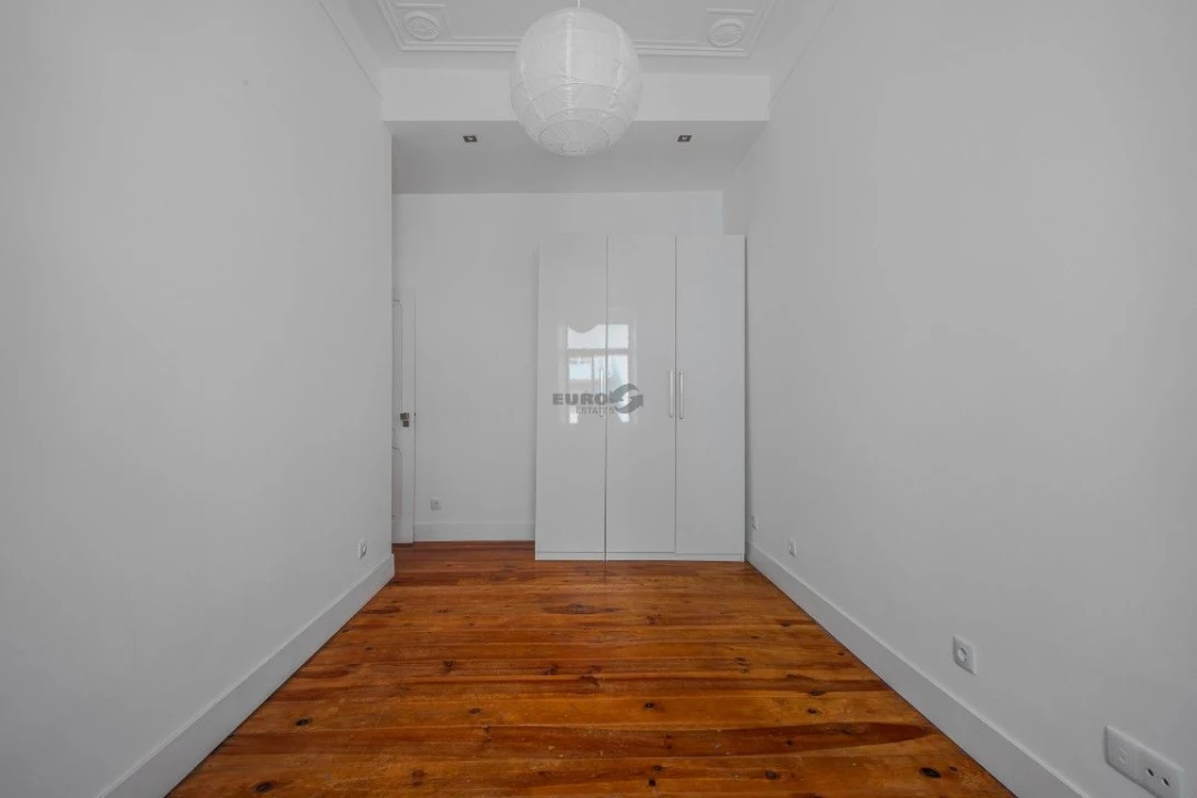 Apartamento T2 para Venda em Avenidas Novas Foto 9