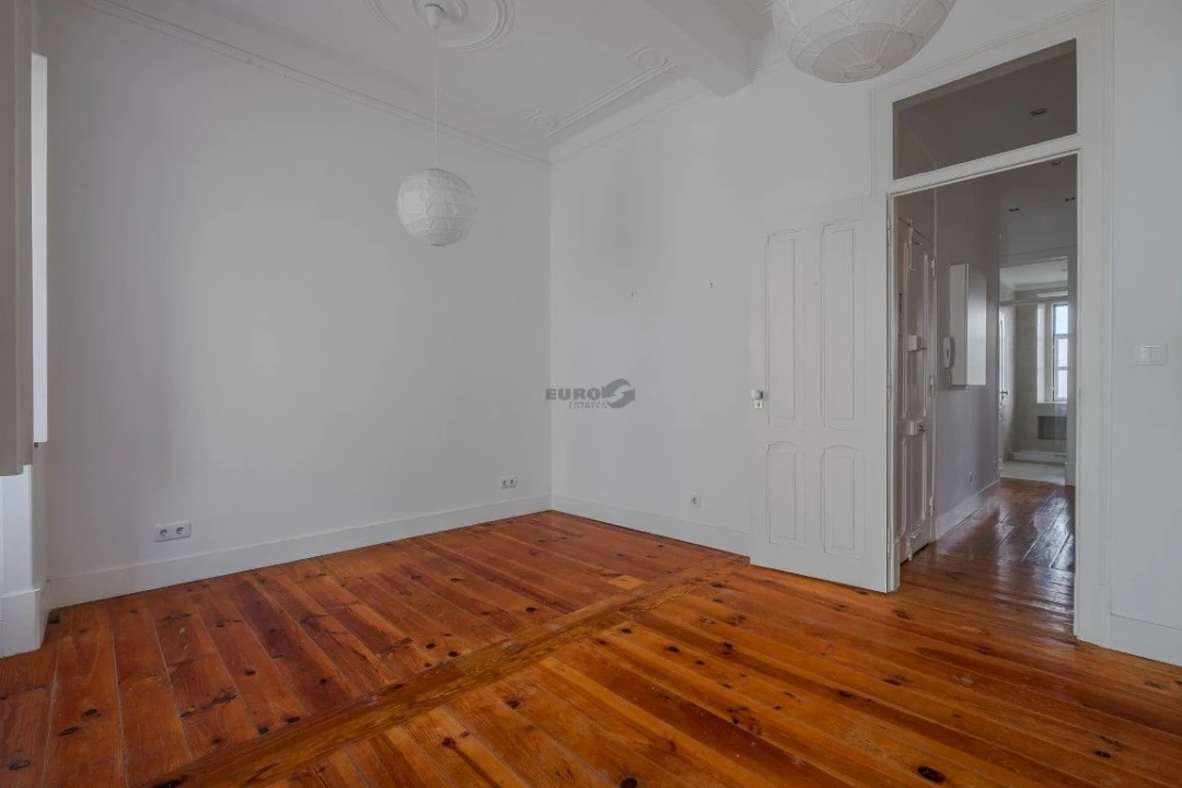 Apartamento T2 para Venda em Avenidas Novas Foto 11