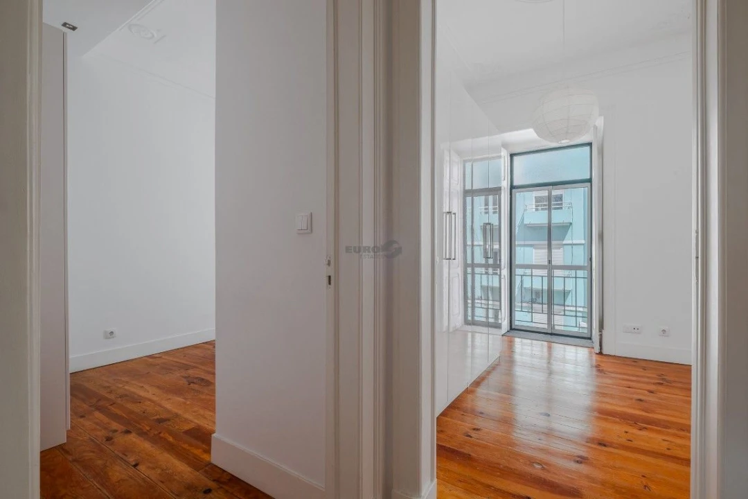 Apartamento T2 para Venda em Avenidas Novas Foto 12