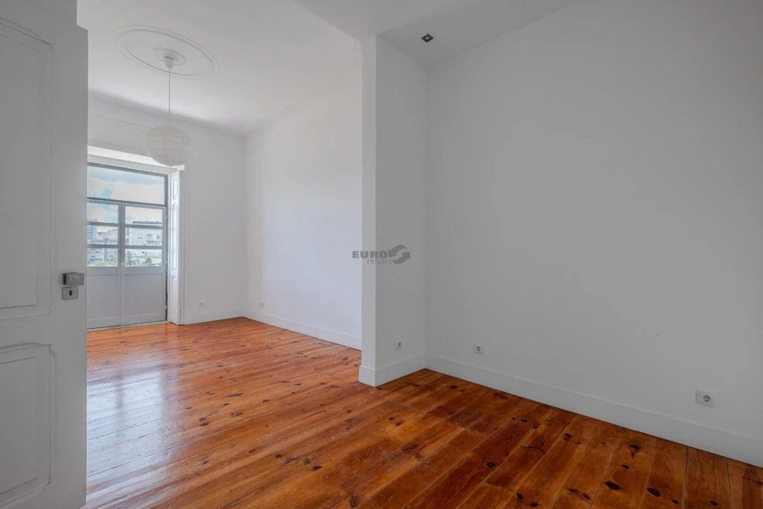 Apartamento T2 para Venda em Avenidas Novas Foto 16