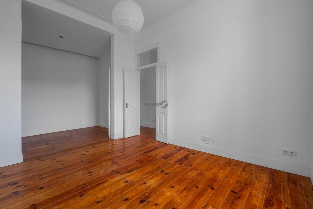 Apartamento T2 para Venda em Avenidas Novas Foto 19