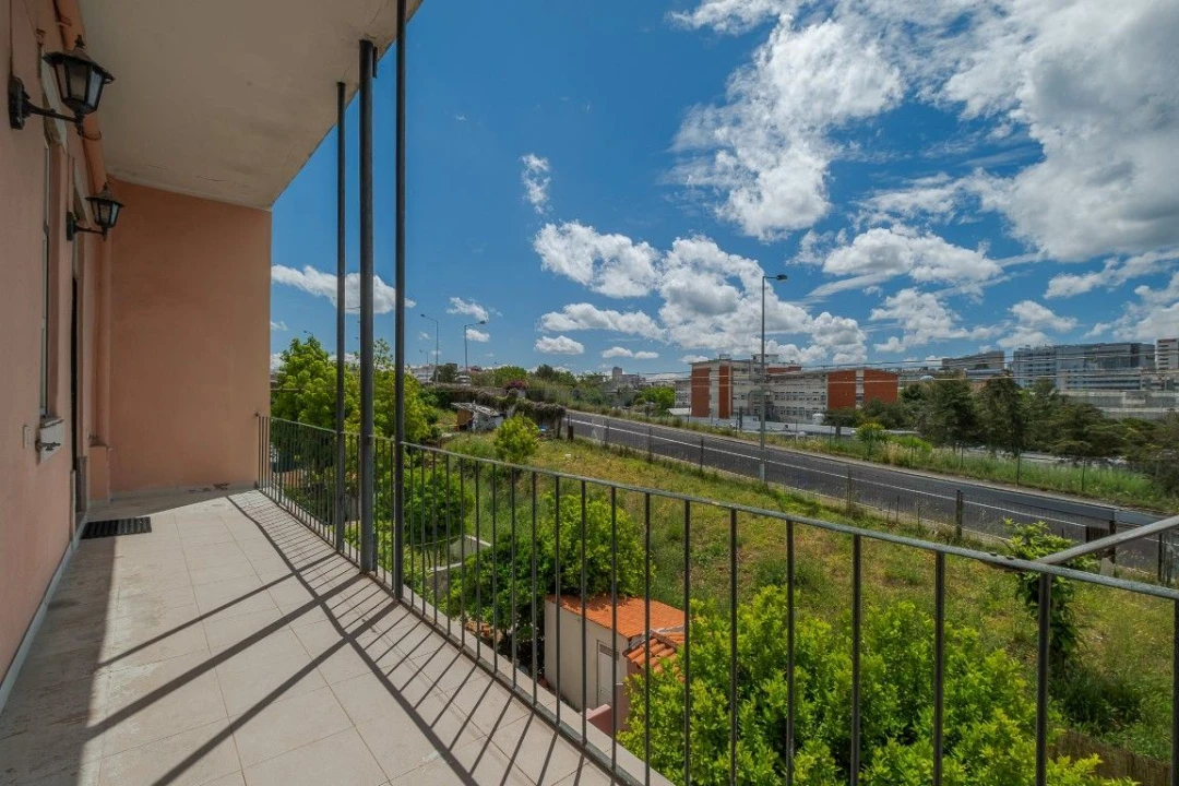 Apartamento T2 para Venda em Avenidas Novas Foto 1