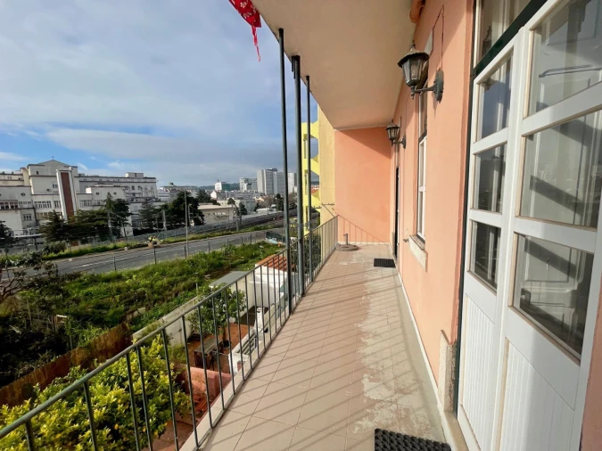 Apartamento T2 para Venda em Avenidas Novas Foto 3