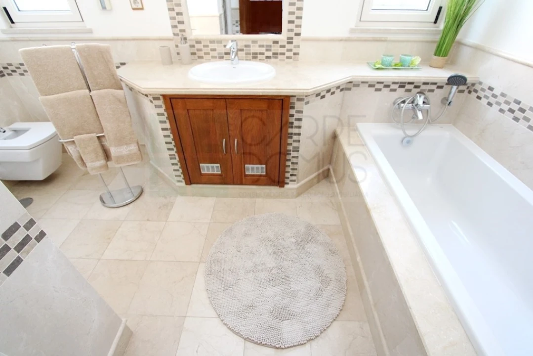 Moradia T5 para Venda em Castro Marim Foto 41