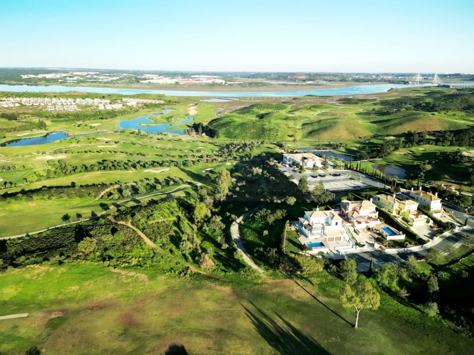 Moradia T5 para Venda em Castro Marim Foto 1