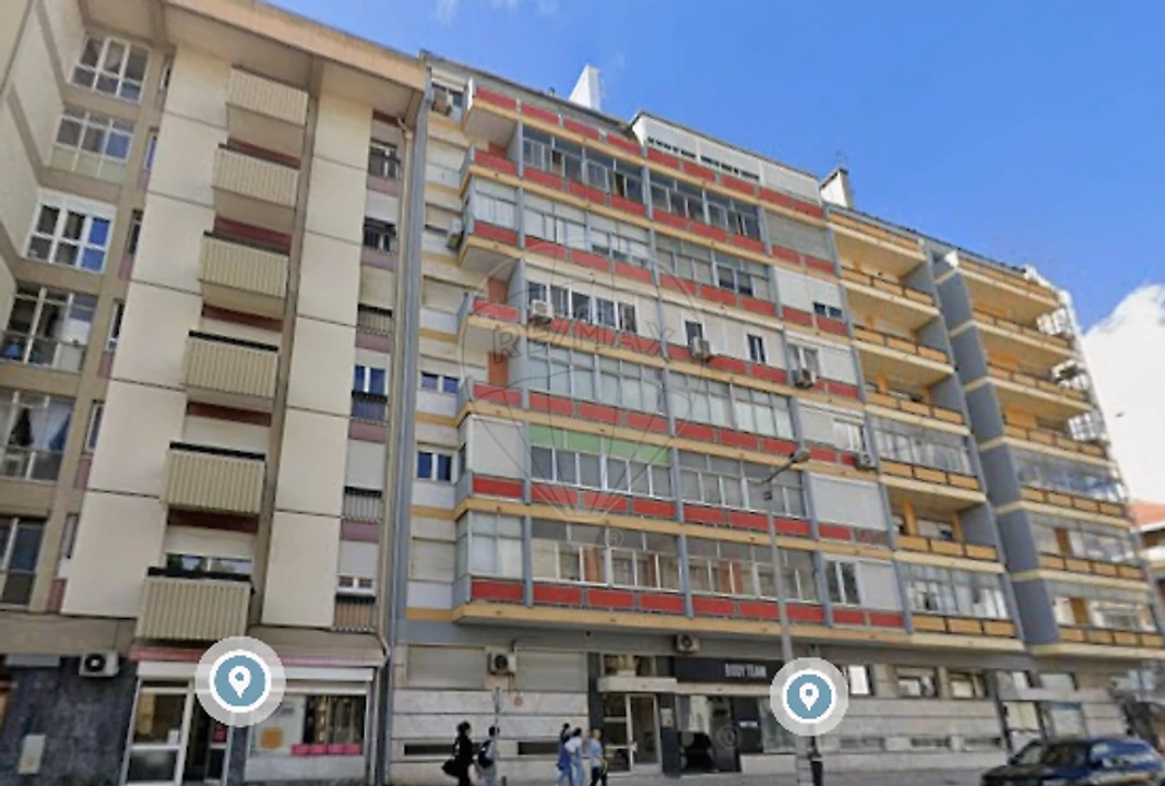 Apartamento T1 para Arrendamento em Lumiar Foto 3