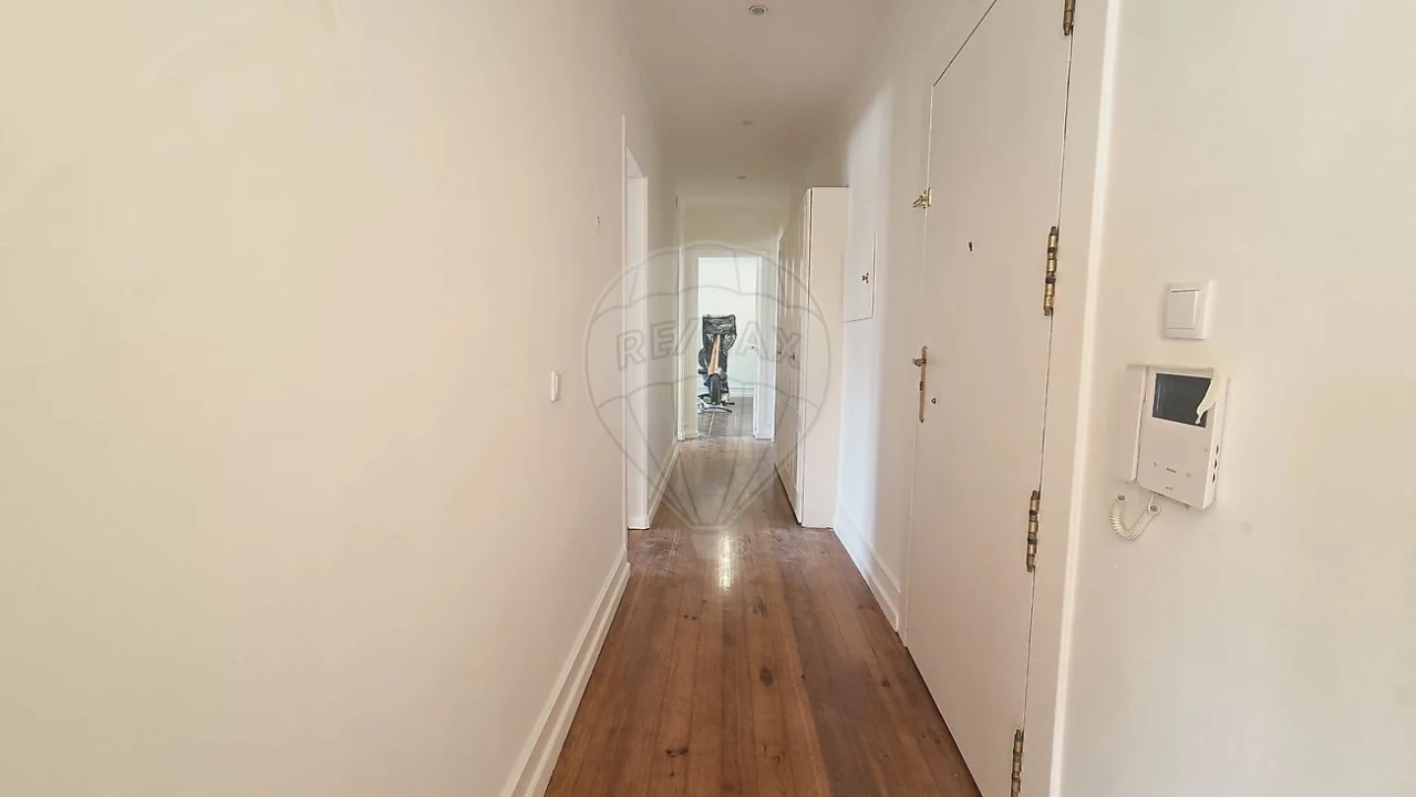 Apartamento T3 para Arrendamento em Avenidas Novas Foto 20