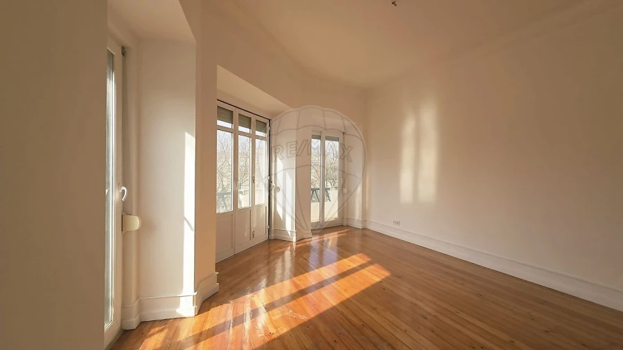 Apartamento T3 para Arrendamento em Avenidas Novas Foto 27