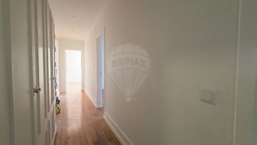 Apartamento T3 para Arrendamento em Avenidas Novas Foto 16