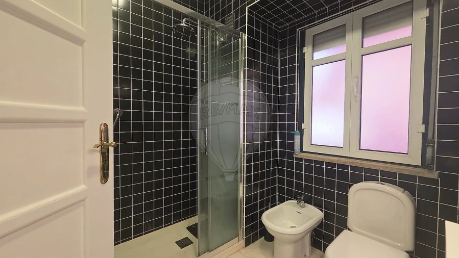 Apartamento T3 para Arrendamento em Avenidas Novas Foto 12