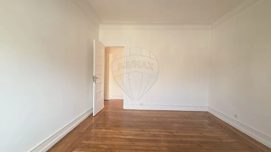 Apartamento T3 para Arrendamento em Avenidas Novas Foto 1