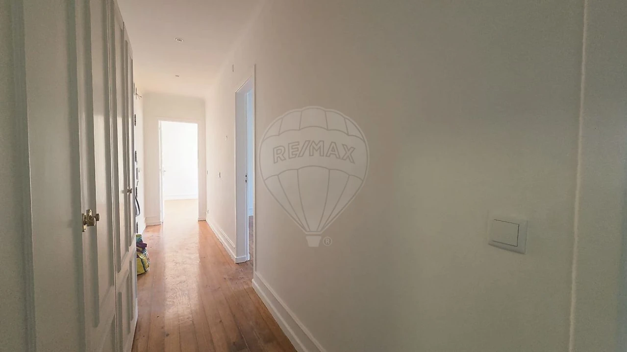 Apartamento T3 para Arrendamento em Avenidas Novas Foto 16