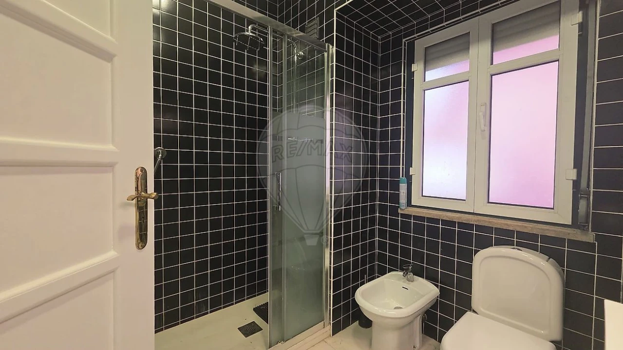 Apartamento T3 para Arrendamento em Avenidas Novas Foto 12