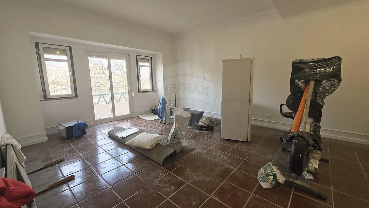 Apartamento T3 para Arrendamento em Avenidas Novas Foto 8