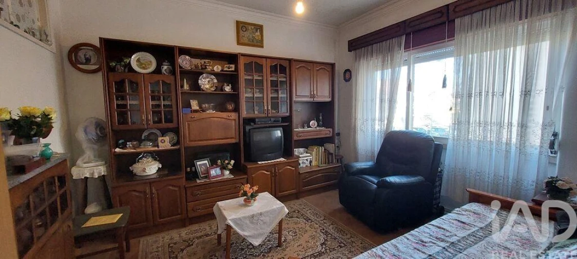 Apartamento T2 para Venda em Algés, Linda-A-Velha e Cruz Quebrada-Dafundo Foto 3