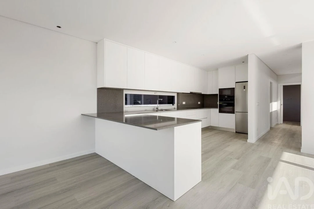 Moradia T4 para Venda em São Pedro da Cadeira Foto 11