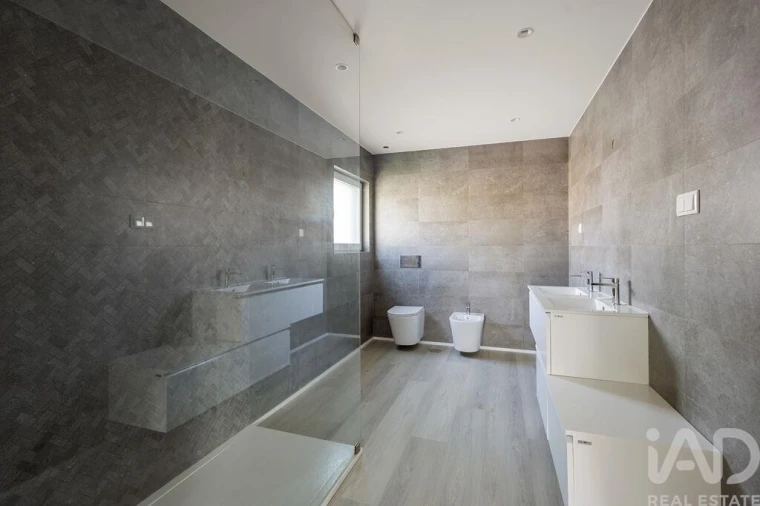 Moradia T4 para Venda em São Pedro da Cadeira Foto 15