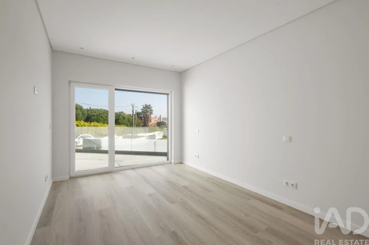 Moradia T4 para Venda em São Pedro da Cadeira Foto 17