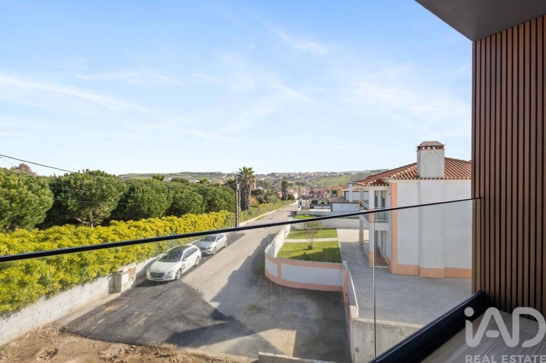 Moradia T4 para Venda em São Pedro da Cadeira Foto 18