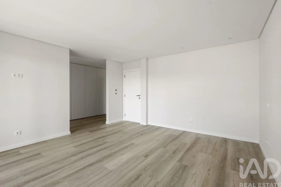 Moradia T4 para Venda em São Pedro da Cadeira Foto 21