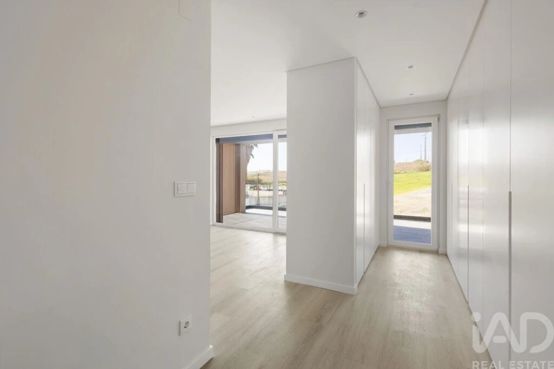 Moradia T4 para Venda em São Pedro da Cadeira Foto 14