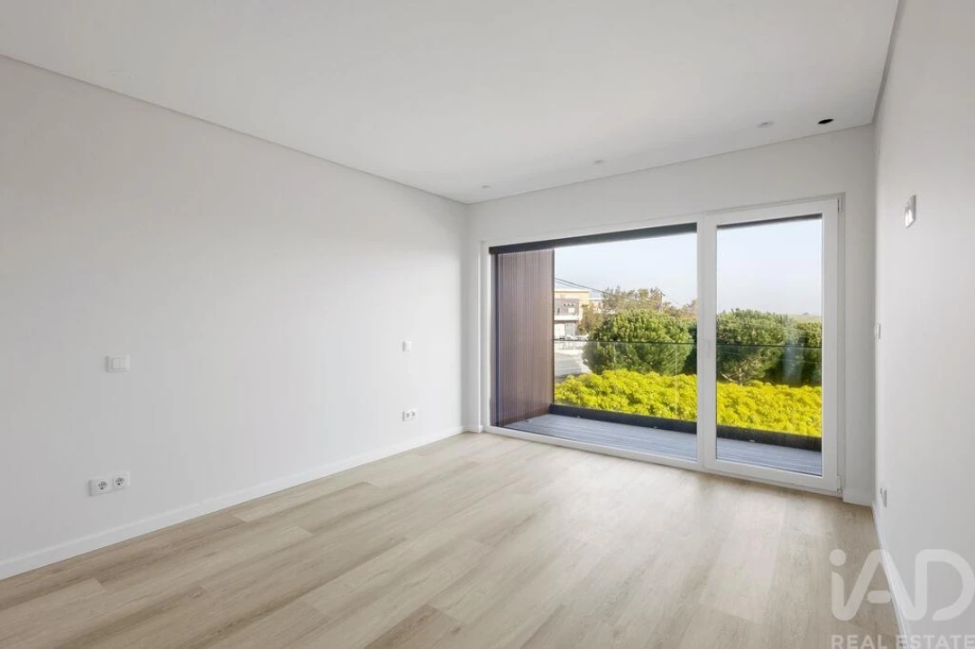 Moradia T4 para Venda em São Pedro da Cadeira Foto 20