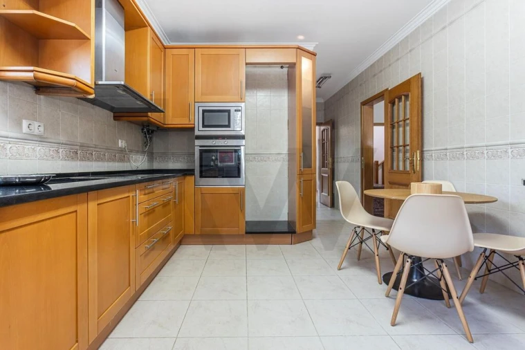 Moradia T4 para Venda em Azeitão (São Lourenço e São Simão) Foto 28