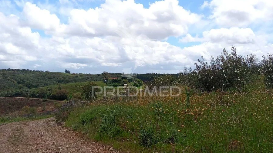 Terreno para Venda em Luzianes-Gare
