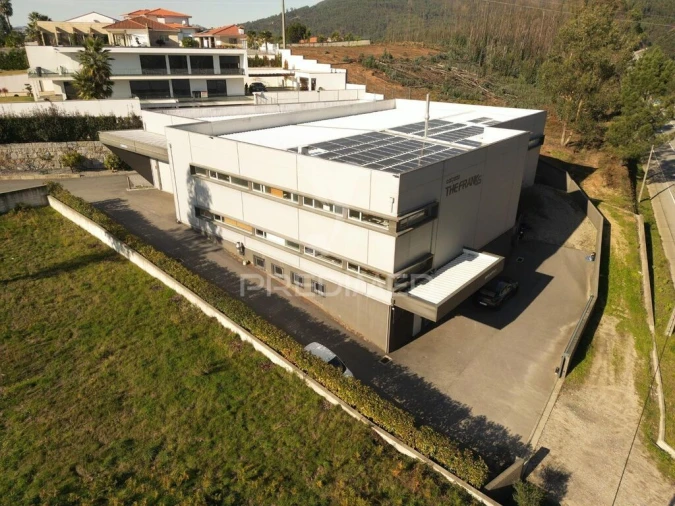 Armazém para Venda em Silvares, Pias, Nogueira e Alvarenga Foto 3