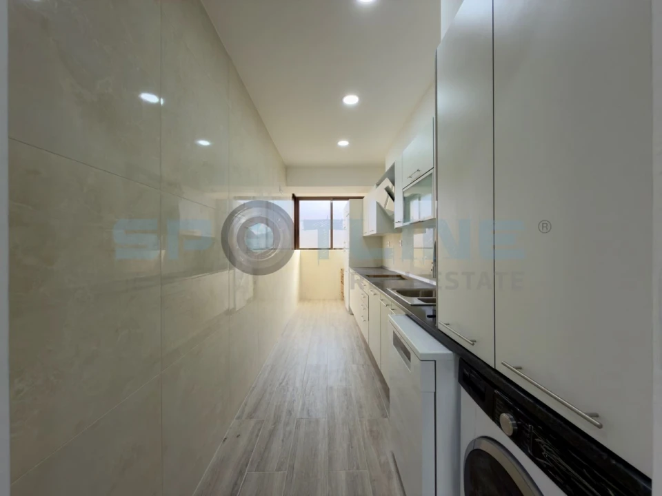 Apartamento T3 para Venda em Costa da Caparica Foto 14