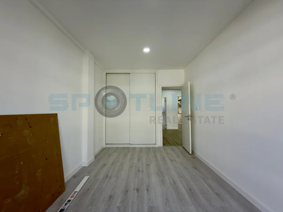 Apartamento T3 para Venda em Costa da Caparica Foto 26