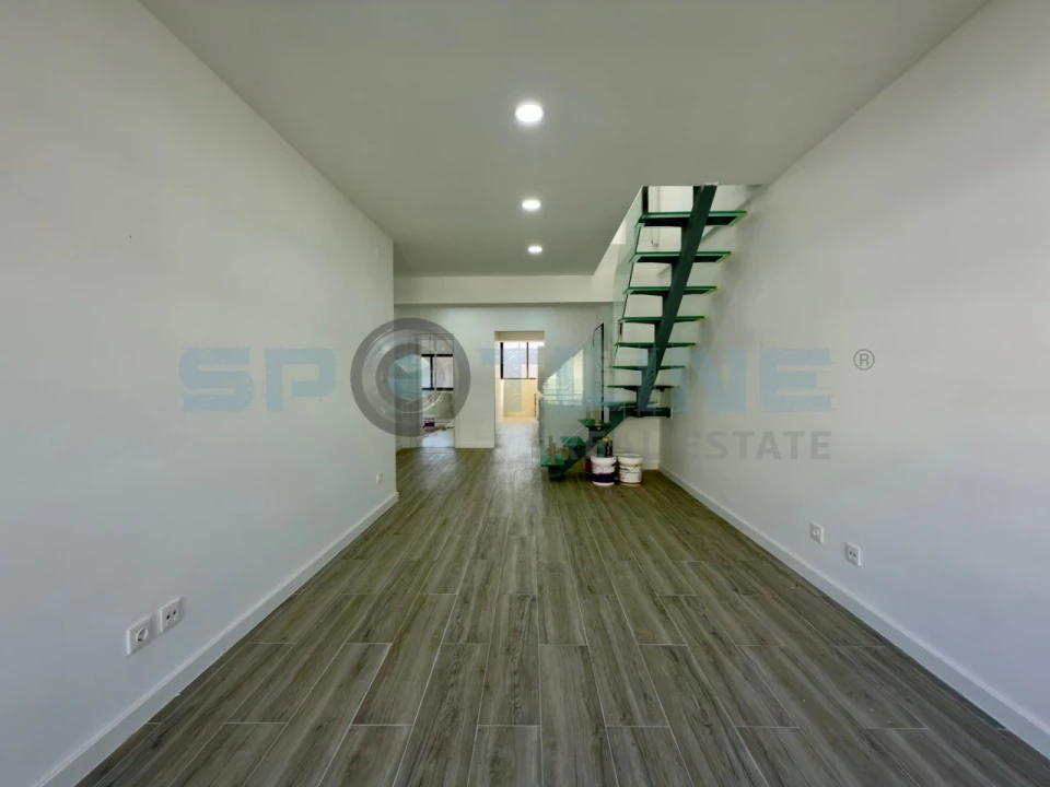 Apartamento T3 para Venda em Costa da Caparica Foto 34