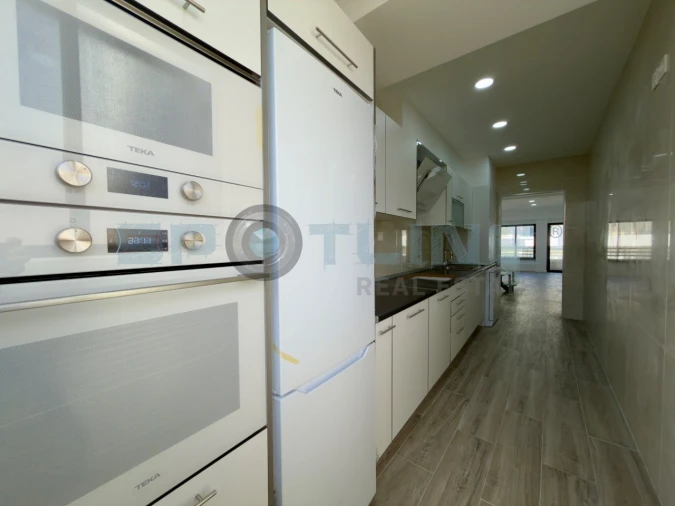 Apartamento T3 para Venda em Costa da Caparica Foto 15