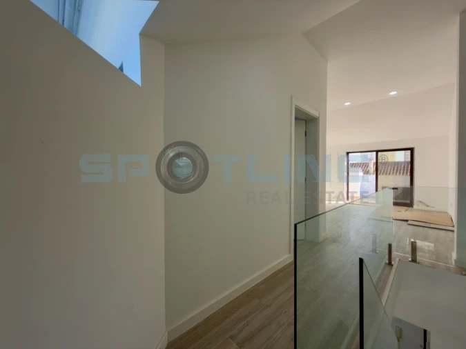 Apartamento T3 para Venda em Costa da Caparica Foto 39