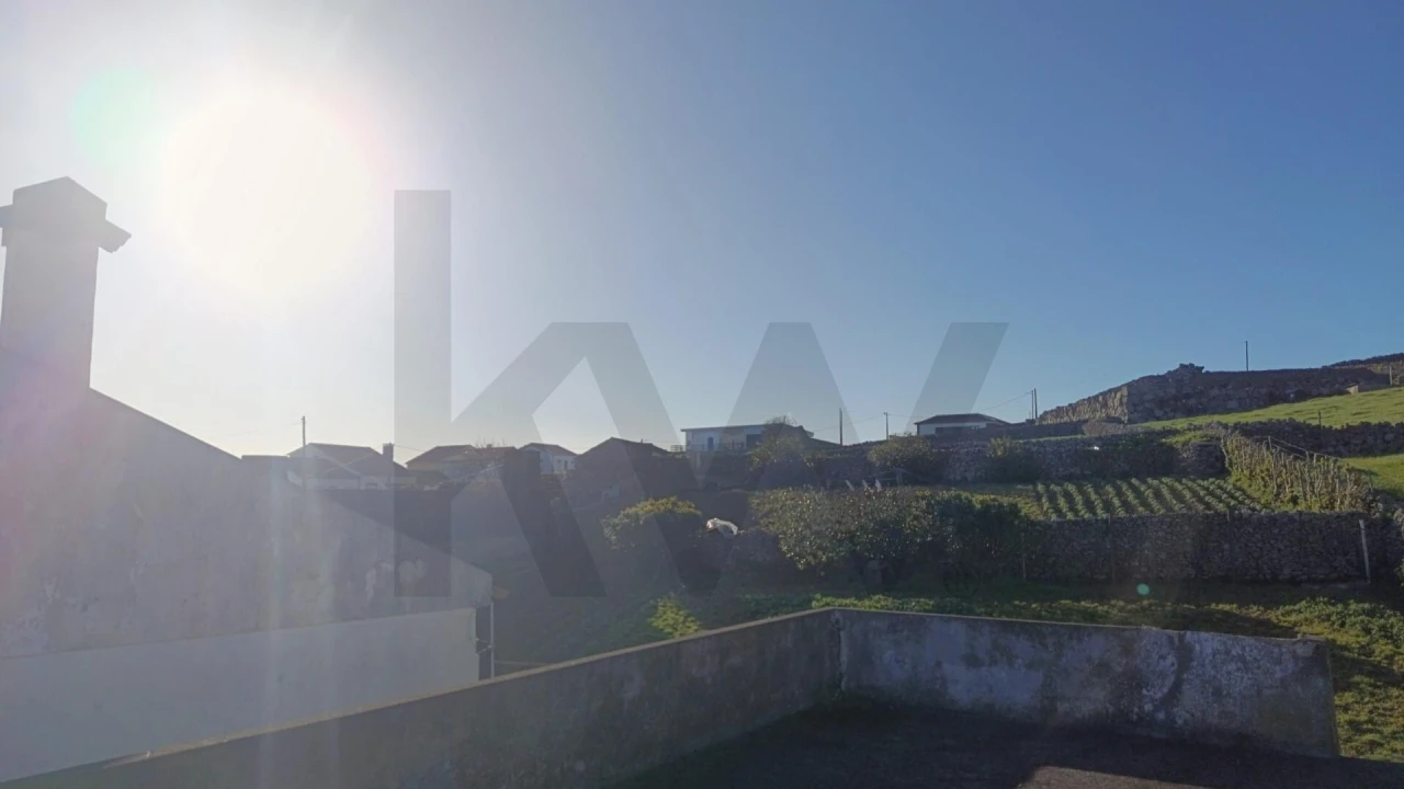 Moradia T2 para Venda em Ribeirinha Foto 12